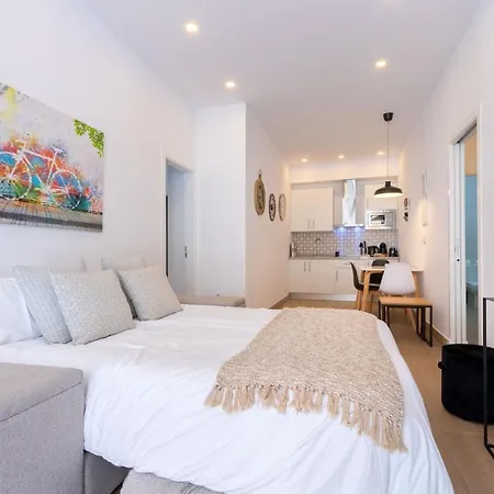 Nine O'Clock Metrosol Apartment Seville Exterior photo